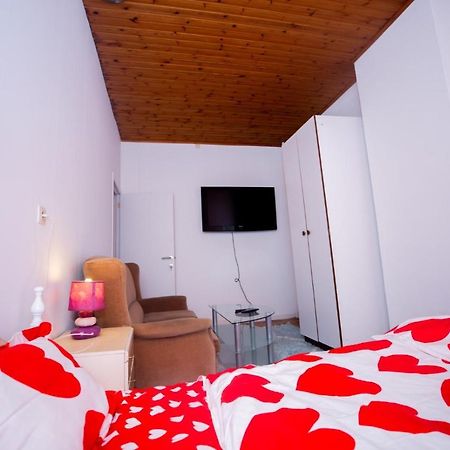 Agreable Chambre Sur Liege Avc Parking Et Wifi Gratuit Екстер'єр фото
